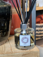 Load image into Gallery viewer, FIG Diffuser