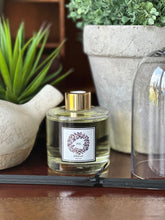 Load image into Gallery viewer, FIG Diffuser
