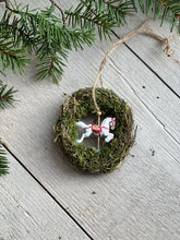 Load image into Gallery viewer, Horse wreath
